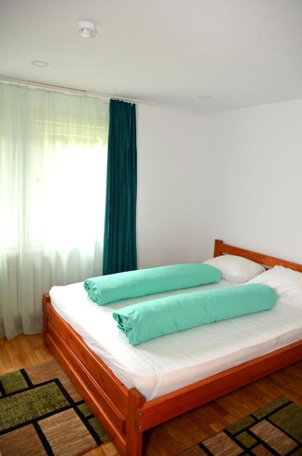 Vila Izvorul Minunilor Stana de Vale Bagian luar foto